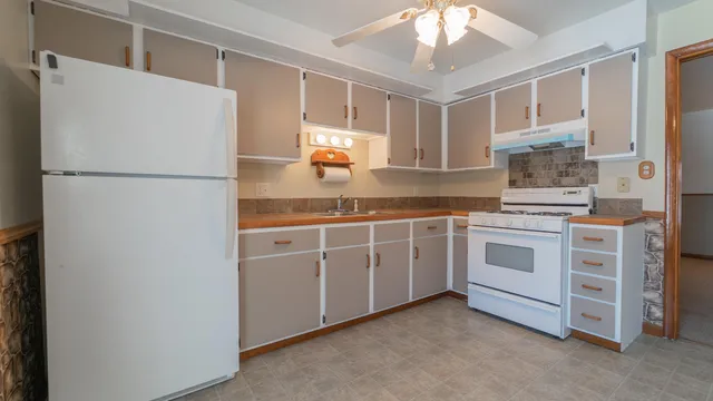 $374,900 | 9441 South State Line Road, Dyer, IN 46311