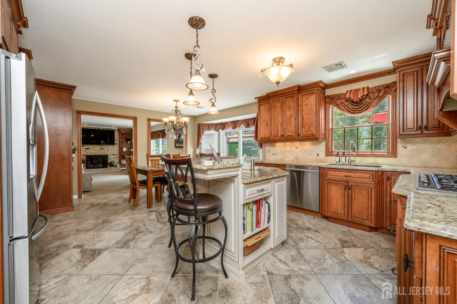 1 Wilfred Road Manalapan, NJ 07726 - Photo 13 of 64 Gallery Image 13