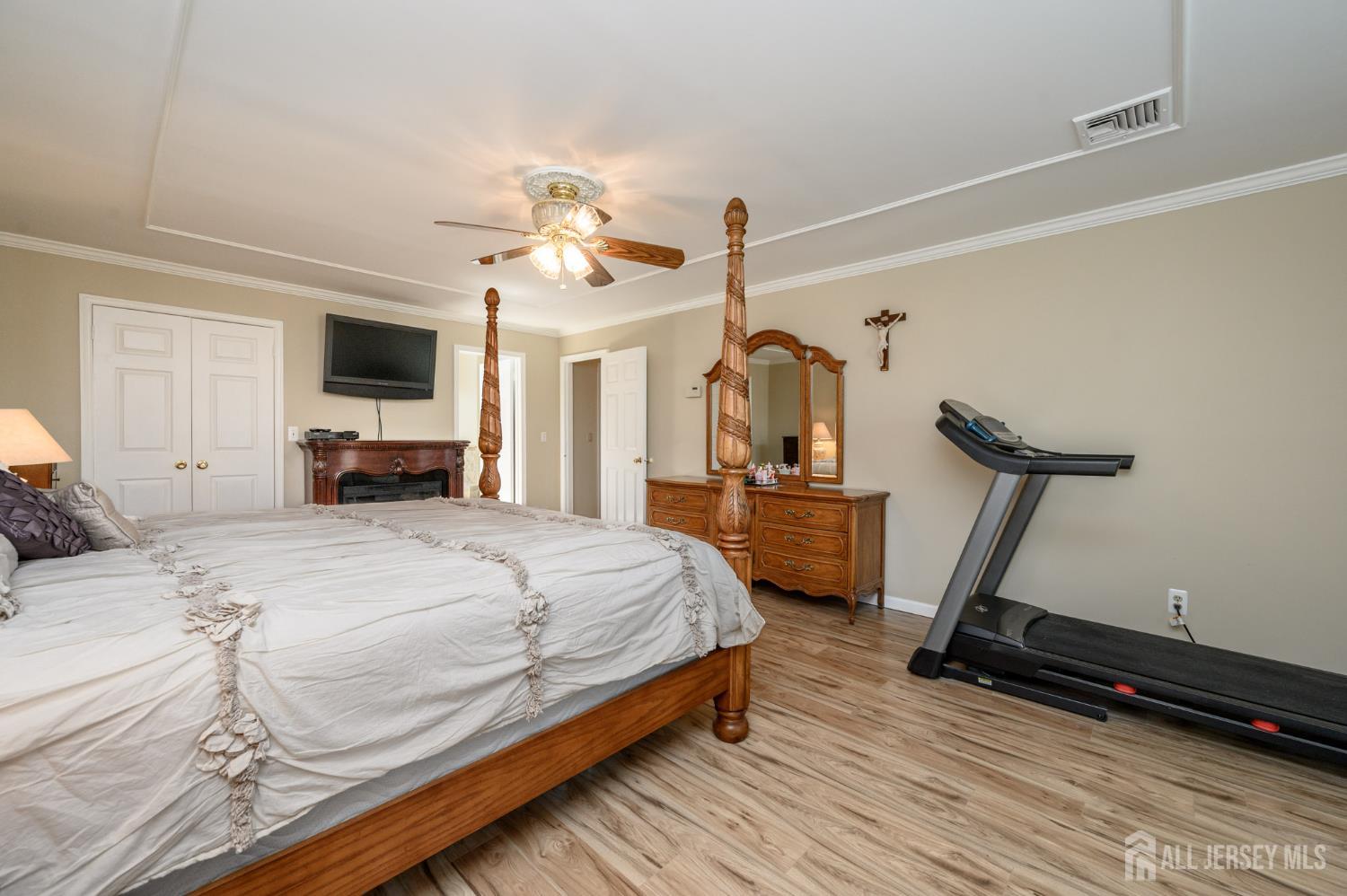 1 Wilfred Road Manalapan, NJ 07726 - Photo 32 of 64 Gallery Image 32