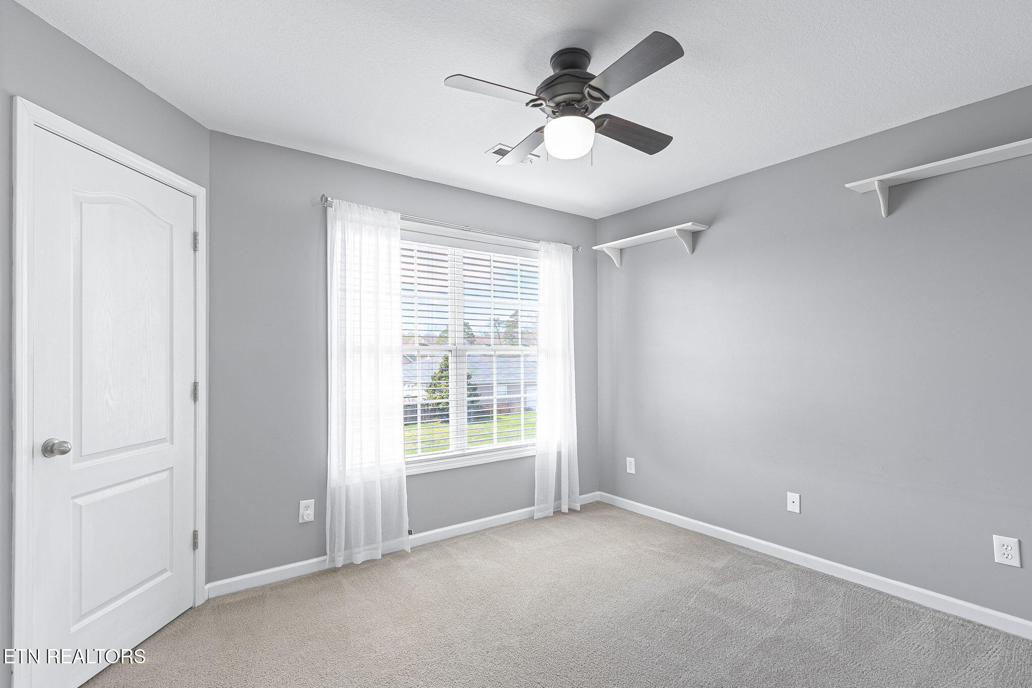 5526 Golden Gate Road Knoxville, TN 37918 - Photo 24 of 33 25-web-or-mls-025--FULL