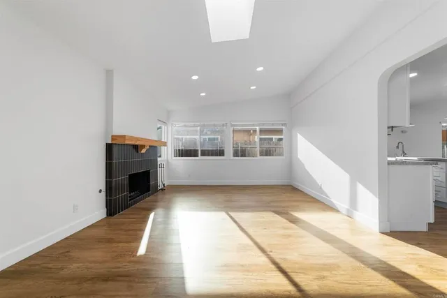 $5,900 | 8324 Calle Calzada, San Diego, CA 92126