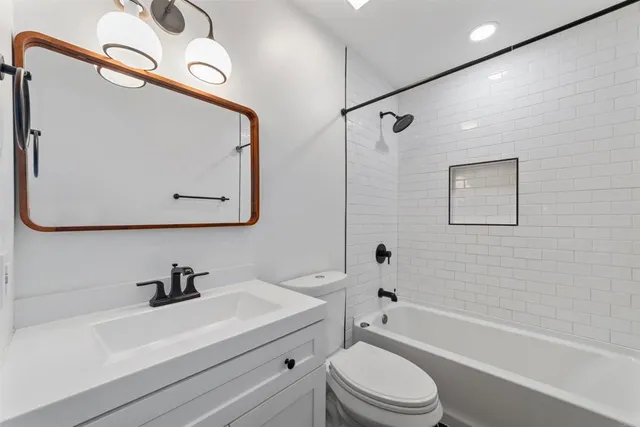 $5,900 | 8324 Calle Calzada, San Diego, CA 92126