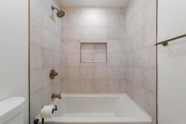 $5,900 | 8324 Calle Calzada, San Diego, CA 92126