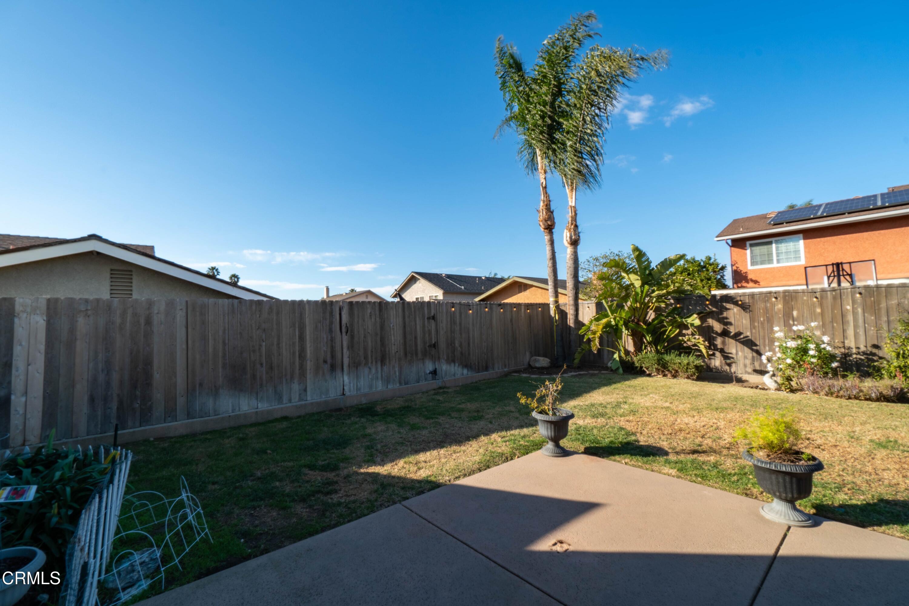 911 Indigo Place Oxnard, CA 93036 - Photo 21 of 30 a view of a backyard