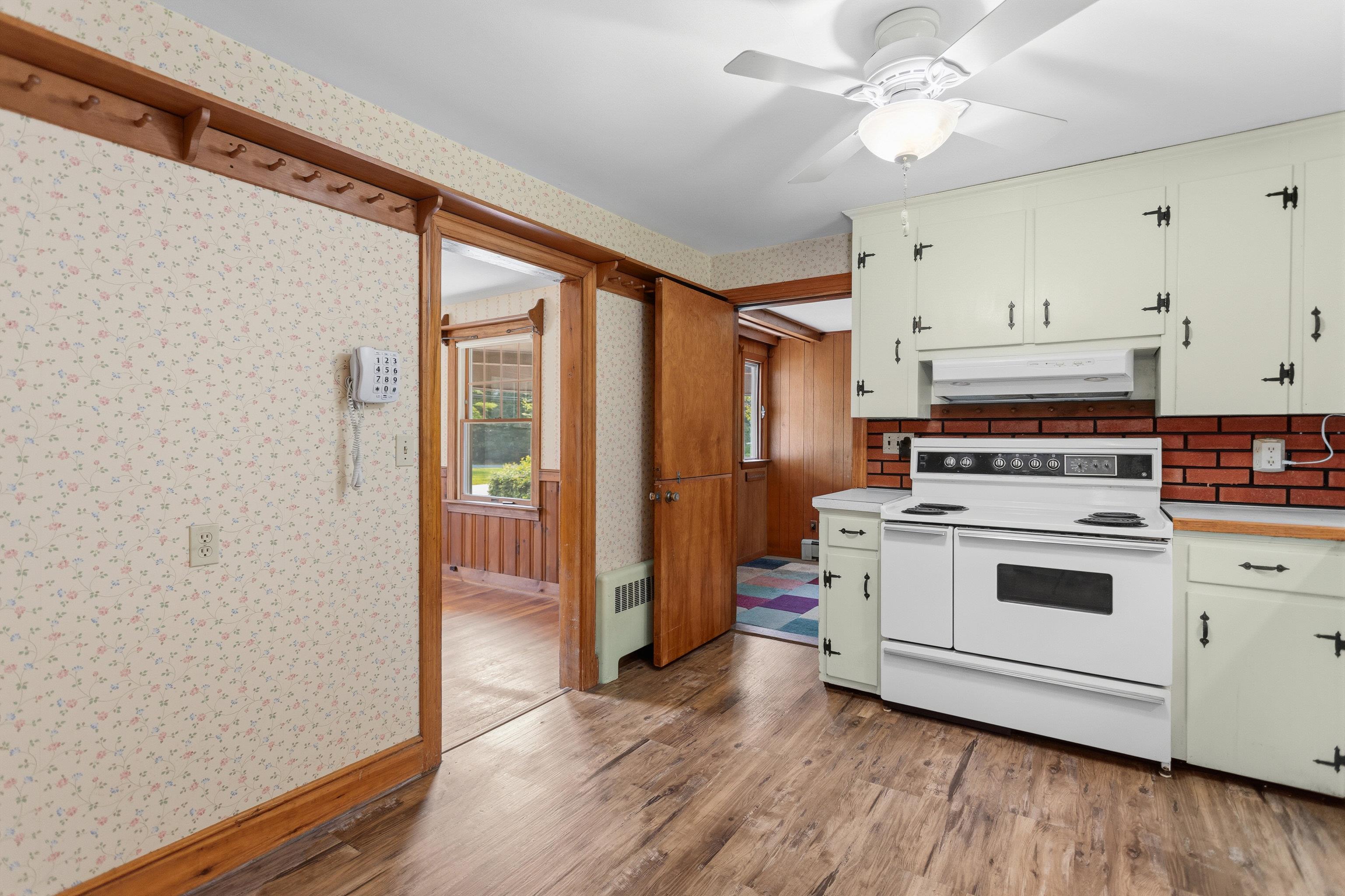 6 Hartswood Road Dover, NH 03820 - Photo 8 of 49 Gallery Image 8