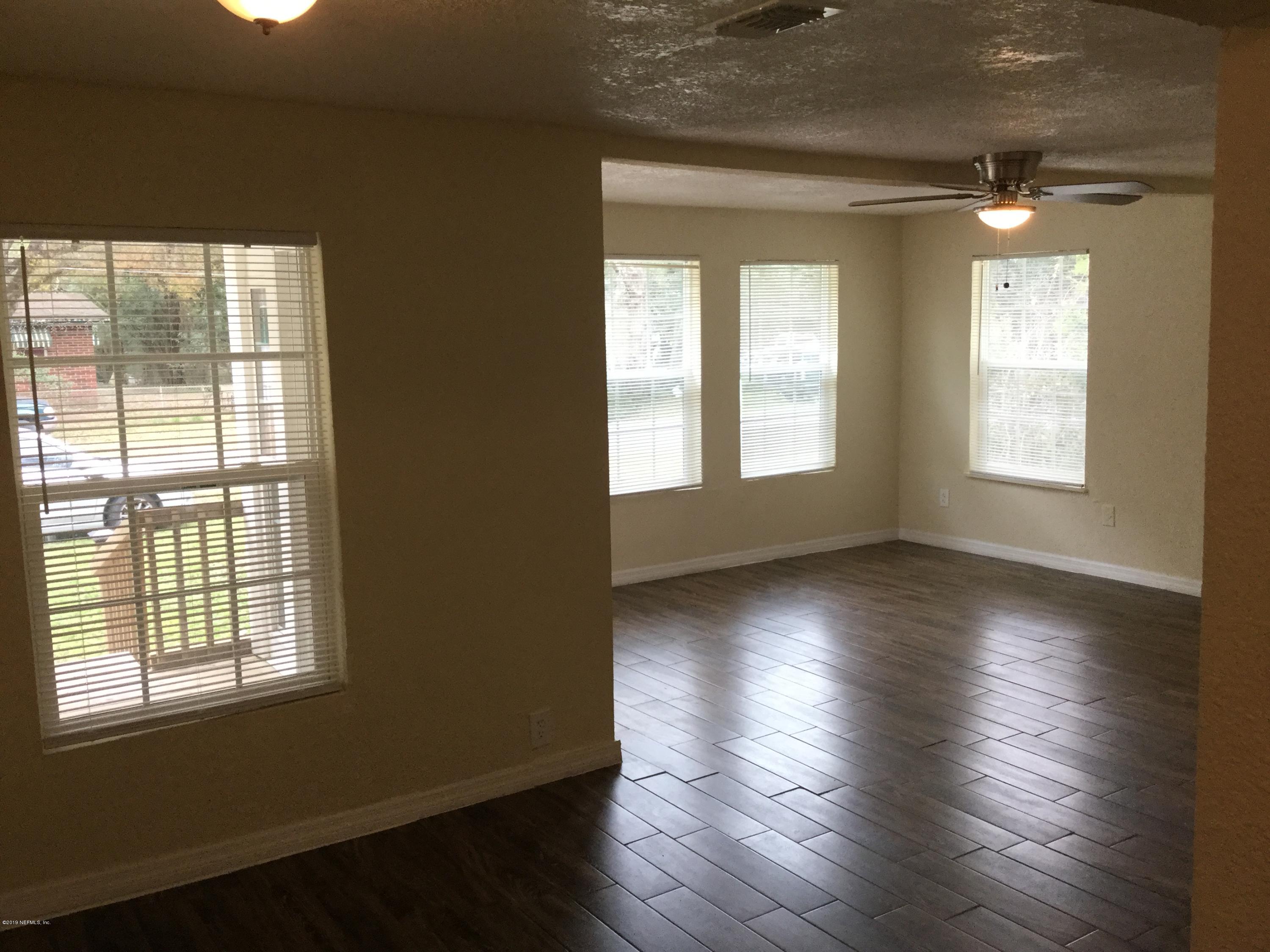 7536 Owl Road Jacksonville, FL 32219 - Photo 17 of 17 Open Floor Plan