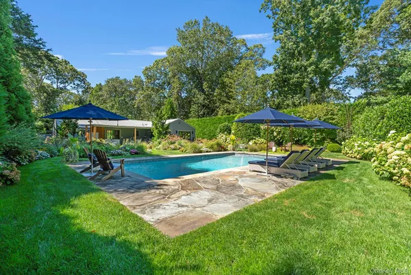 $2,150,000 | 95 Tyrone Drive, East Hampton, NY 11937