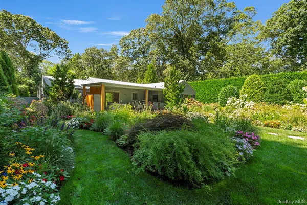$2,150,000 | 95 Tyrone Drive, East Hampton, NY 11937