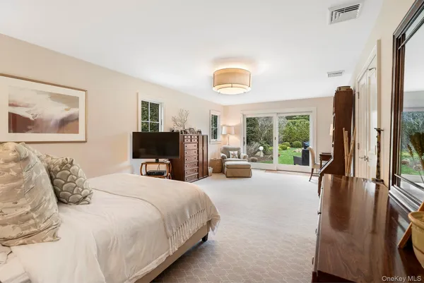 $2,150,000 | 95 Tyrone Drive, East Hampton, NY 11937