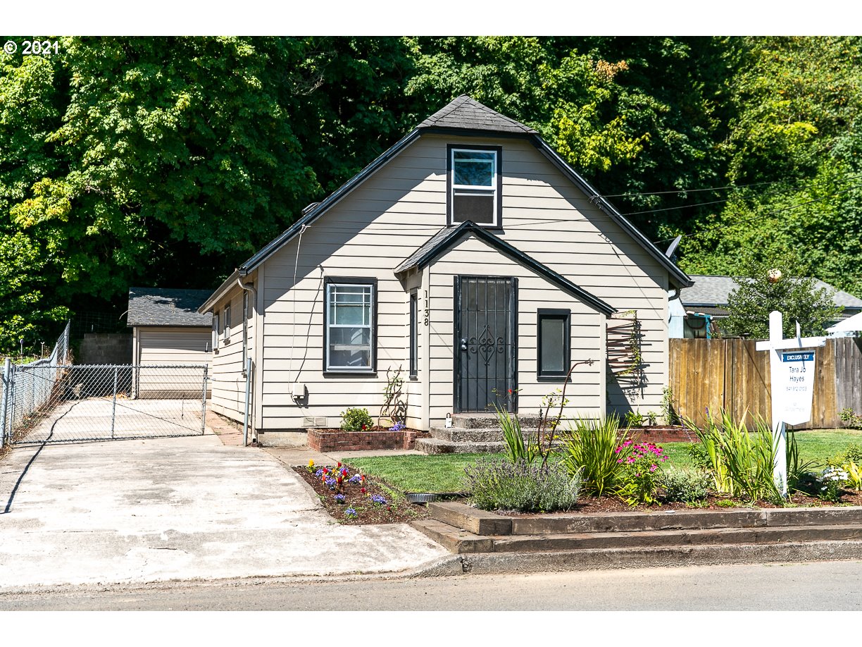 1138 Kelly Boulevard Springfield, OR 97477 - Photo 1 of 23