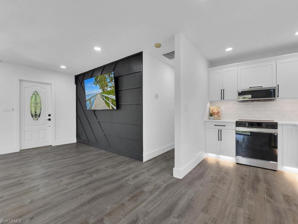 580 7th Street Southwest Naples, FL 34117 - Photo 13 of 40