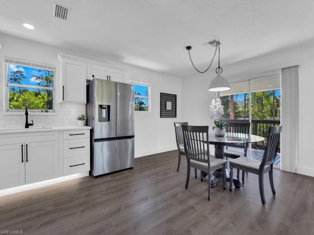 580 7th Street Southwest Naples, FL 34117 - Photo 5 of 40