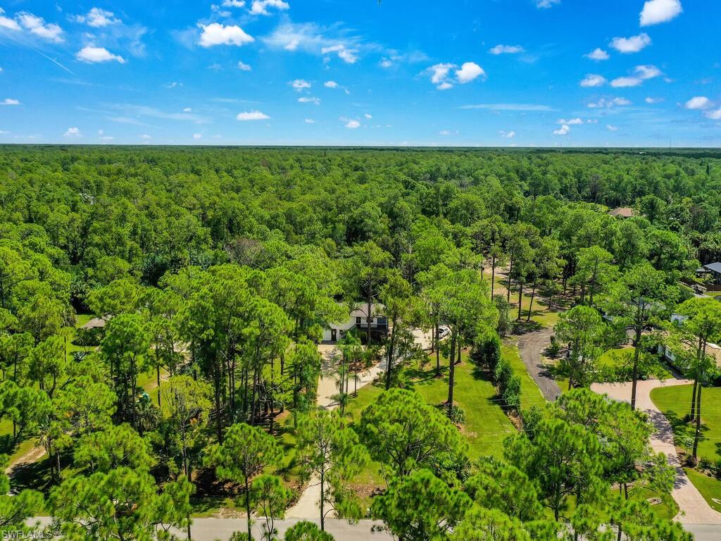 580 7th Street Southwest Naples, FL 34117 - Photo 7 of 40