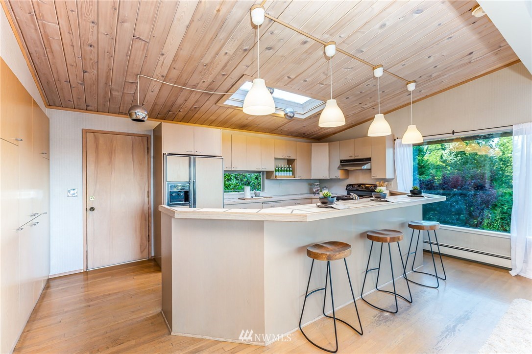 17201 Sylvester Road Southwest Normandy Park, WA 98166 - Photo 22 of 40 Gallery Image 22
