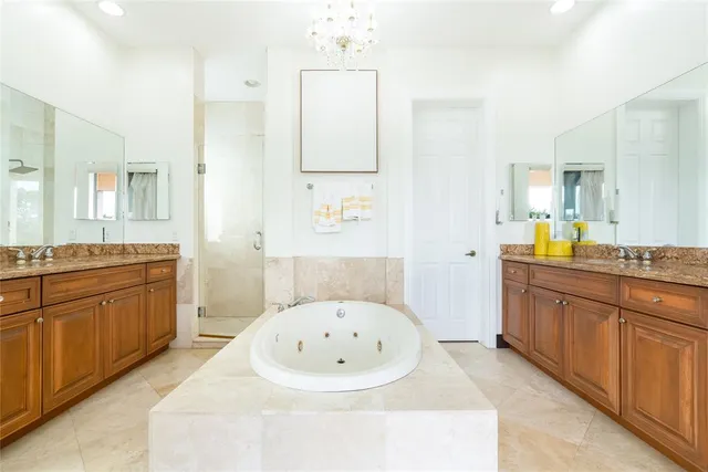 a view of a house with backyard and porch