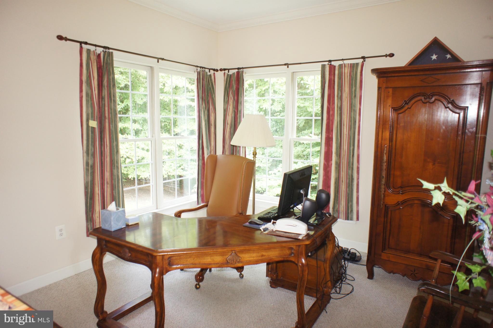 10871 Meanderview Court Manassas, VA 20111 - Photo 11 of 30 Main level office