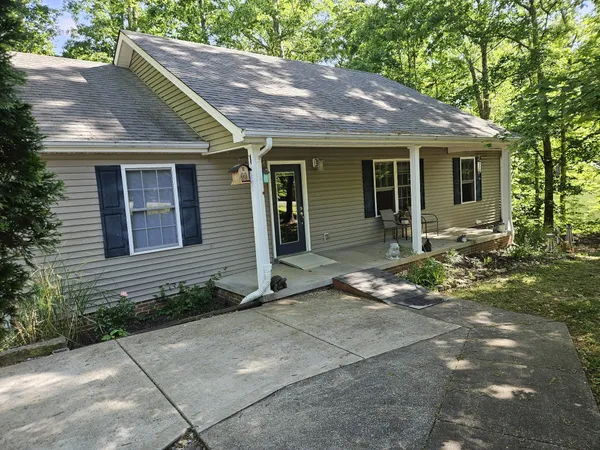 $320,000 | 117 West Dell Road, Dickson, TN 37055