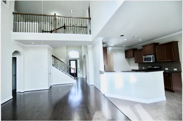 $2,800 | 158 Black Swan Place, The Woodlands, TX 77354