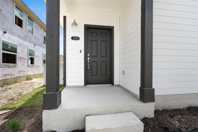 $1,895 | 1334 Goforth Road, Kyle, TX 78640