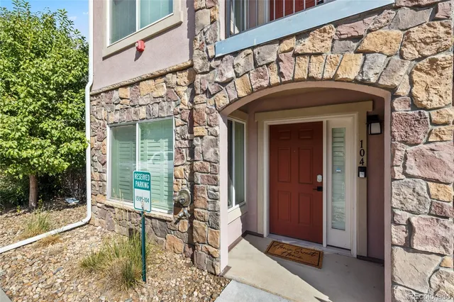 $300,000 | 15195 East 16th Place, Unit 104, Aurora, CO 80011