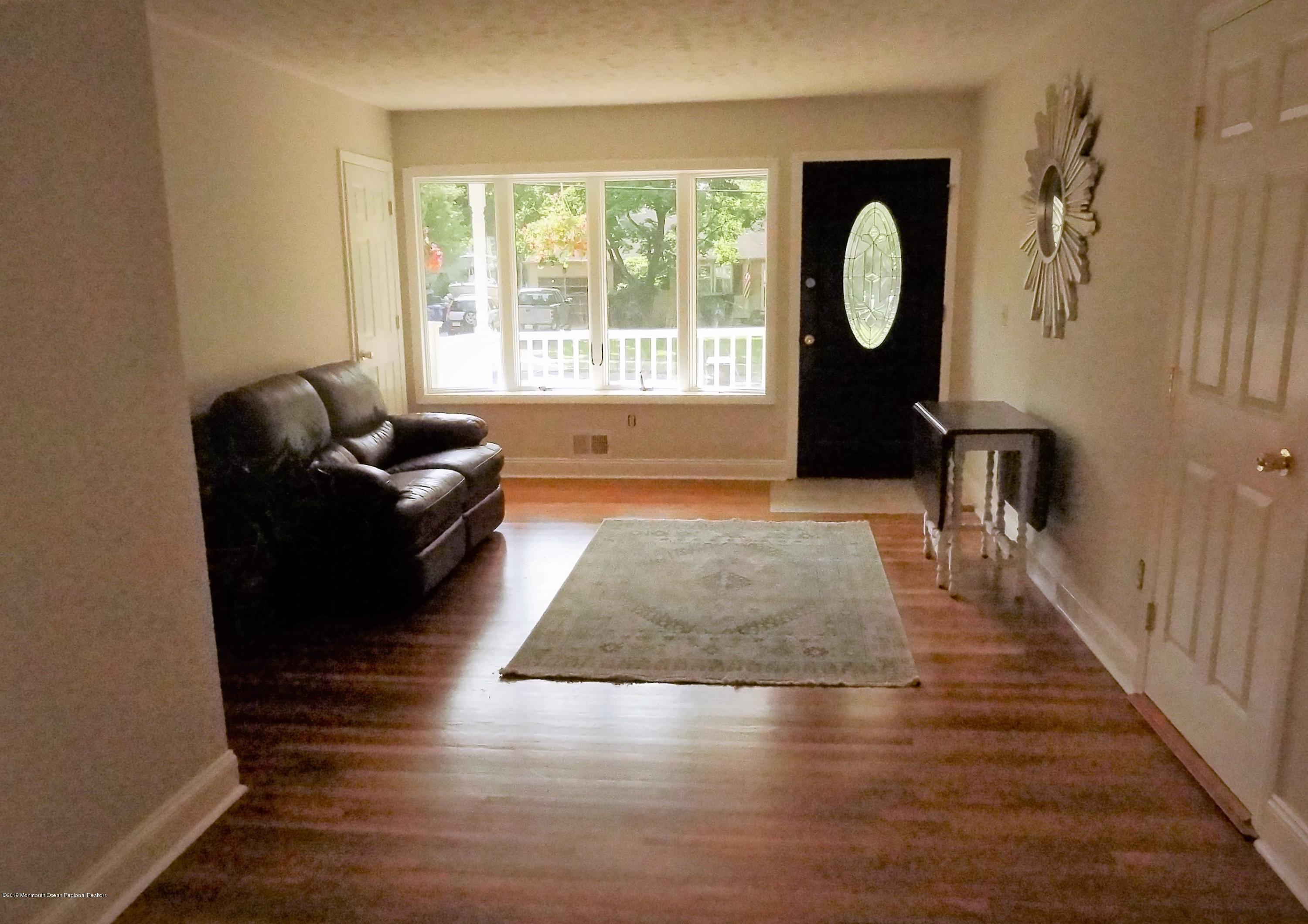 206 Lester Road Toms River, NJ 08753 - Photo 3 of 21 DSC03131