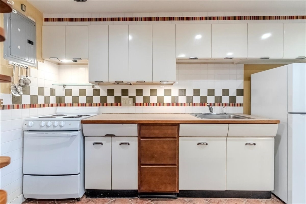 106 Evans Road, Unit 6 Boston, MA 02135 - Photo 5 of 30