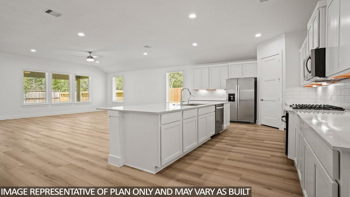 4633 Vernal Loop Conroe, TX 77303 - Photo 3 of 26