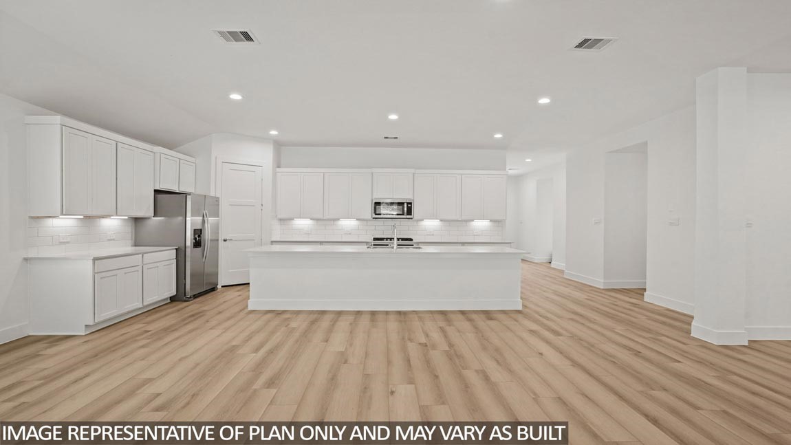 4633 Vernal Loop Conroe, TX 77303 - Photo 4 of 26