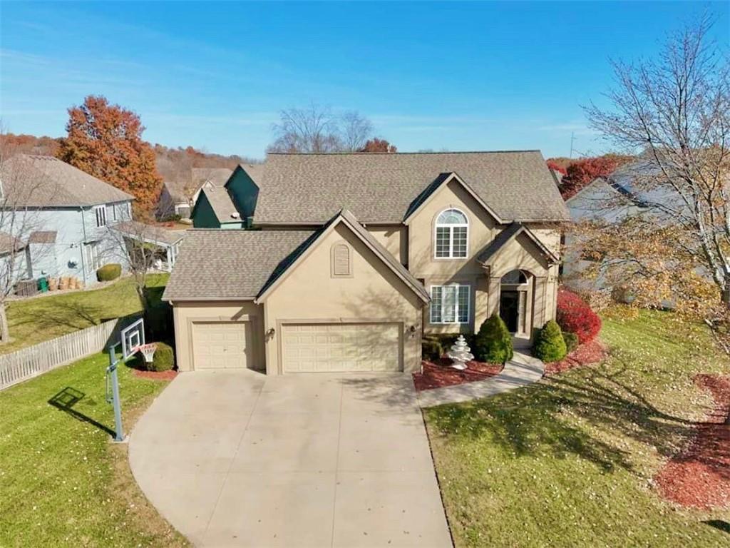 304 Northeast Hidden Valley Way Lee's Summit, MO 64064 - Photo 2 of 39