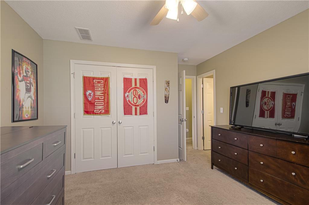 304 Northeast Hidden Valley Way Lee's Summit, MO 64064 - Photo 25 of 39