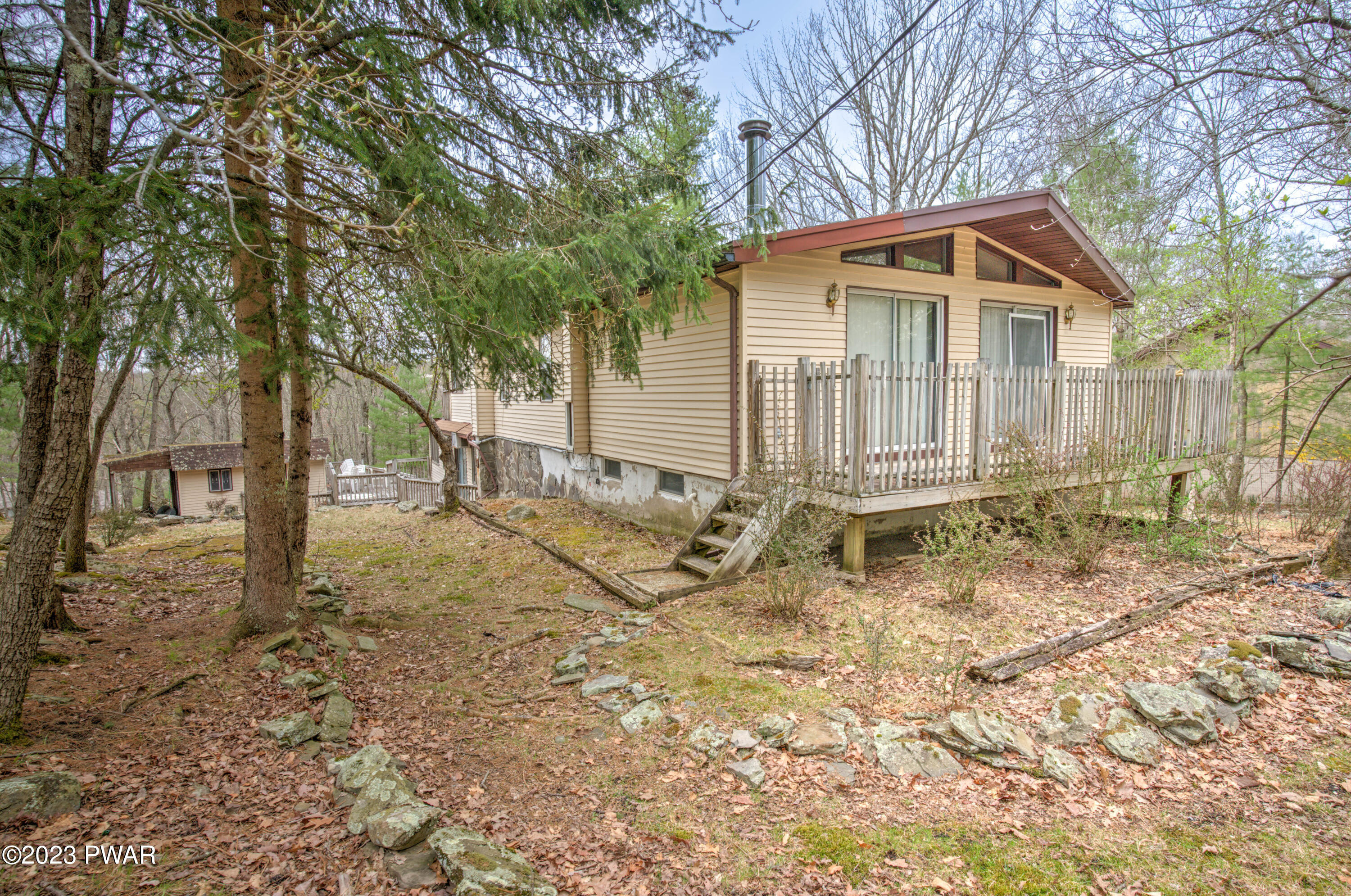 135 Pebble Rock Road Lackawaxen, PA 18435 - Photo 2 of 34
