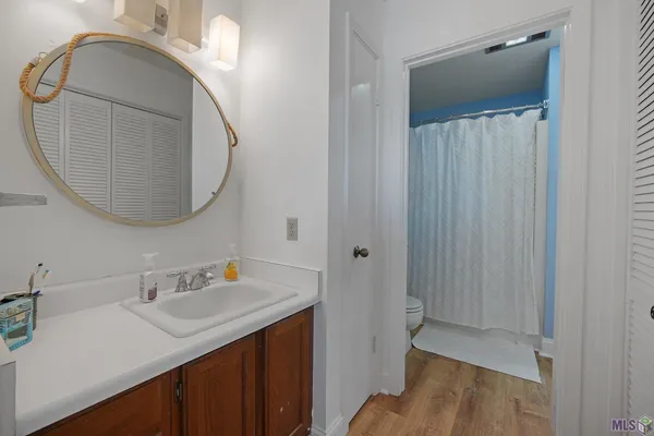 $228,500 | 411 Admiral Craik Drive, Unit 20, Grand Isle, LA 70358