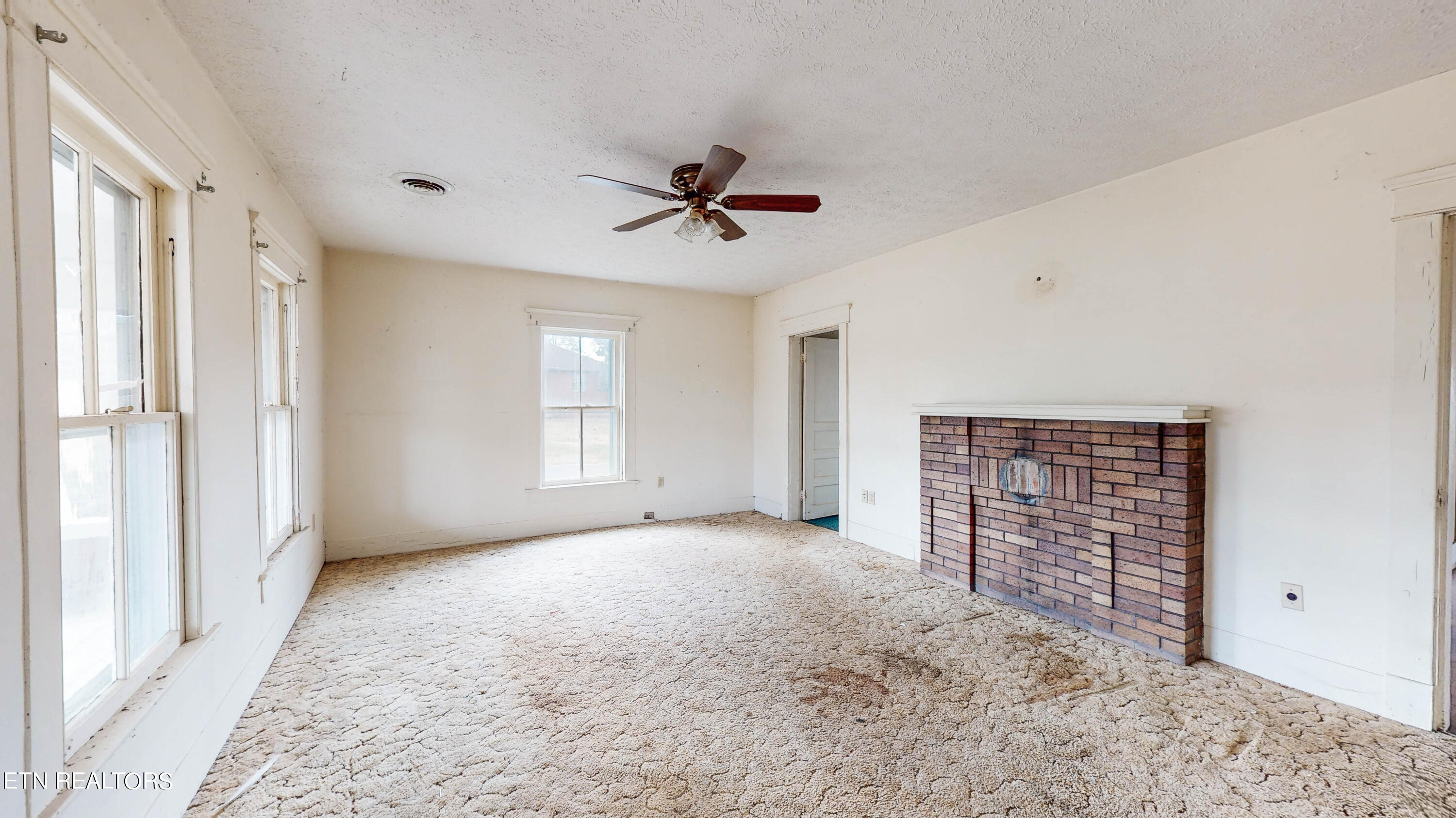 7402 Pelleaux Road Knoxville, TN 37938 - Photo 12 of 26 Pelleaux-Rd-12192023_105457