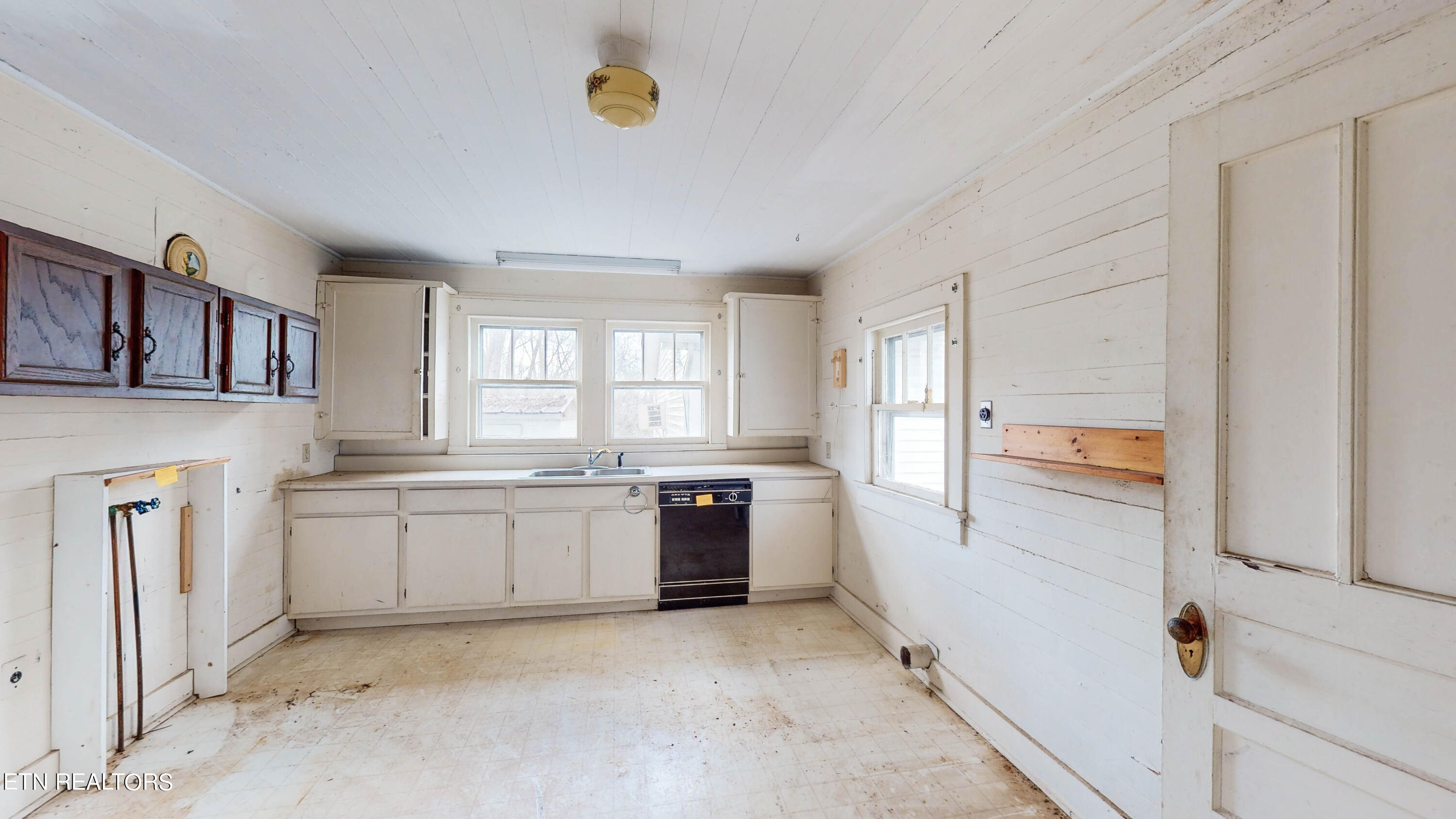 7402 Pelleaux Road Knoxville, TN 37938 - Photo 18 of 26 Pelleaux-Rd-12192023_105706