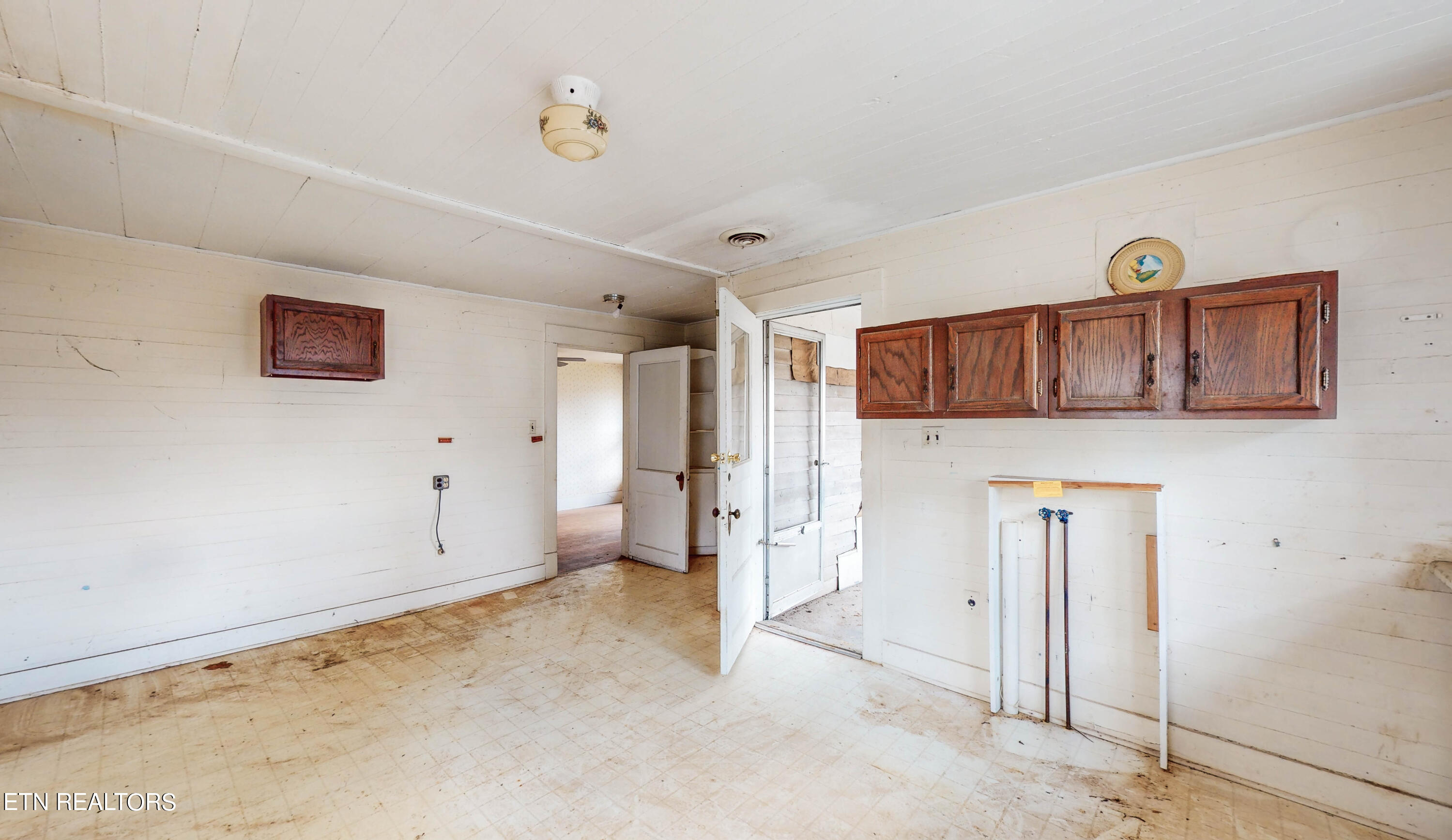 7402 Pelleaux Road Knoxville, TN 37938 - Photo 19 of 26 Pelleaux-Rd-12192023_105721