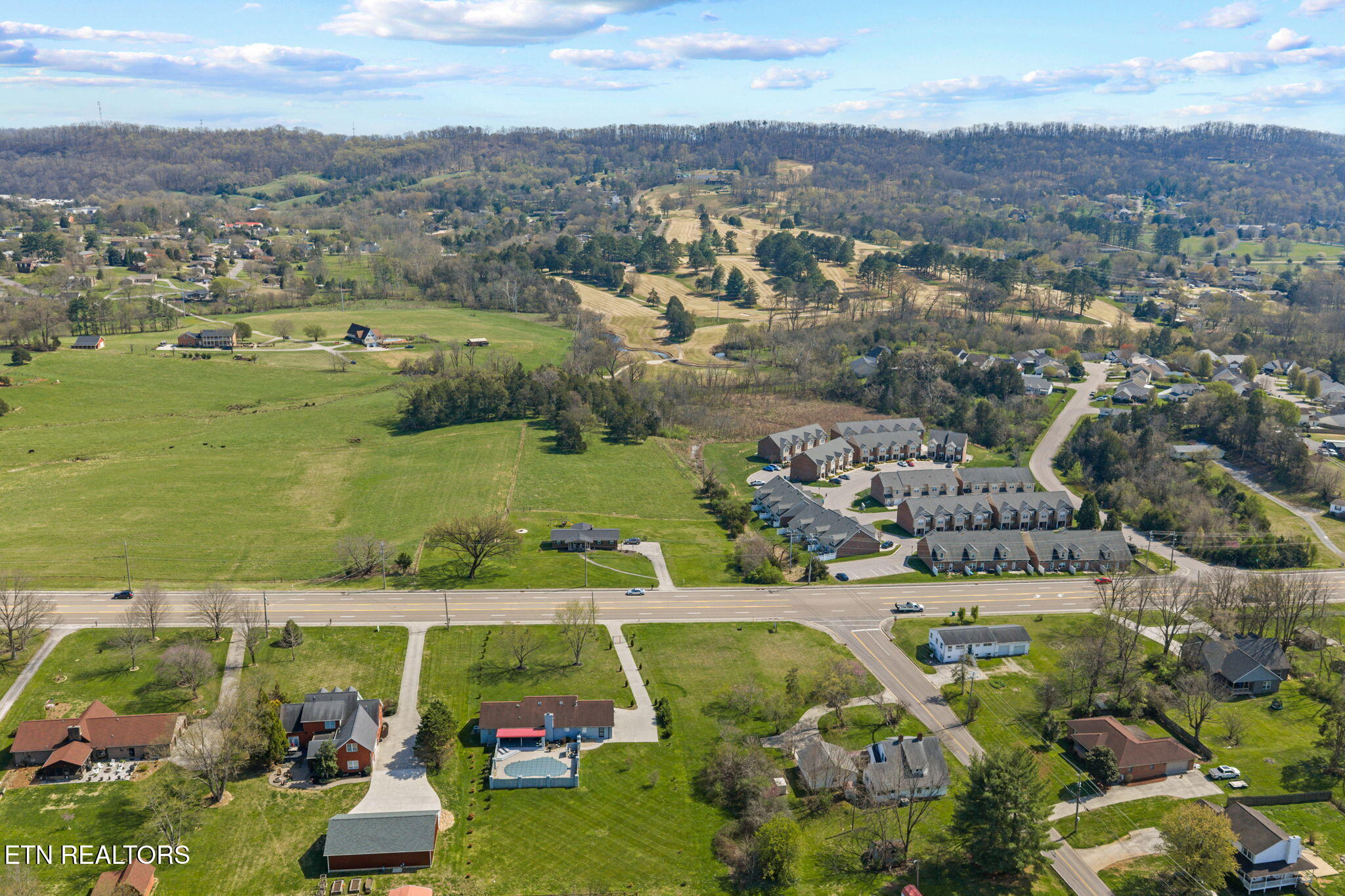 7402 Pelleaux Road Knoxville, TN 37938 - Photo 10 of 34 6-web-or-mls-7402 Pelleaux Rd-2-28