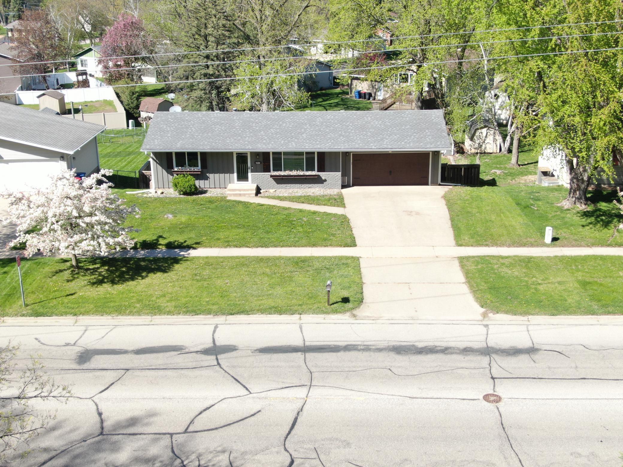 1020 Pioneer Road Red Wing, MN 55066 - Photo 2 of 29