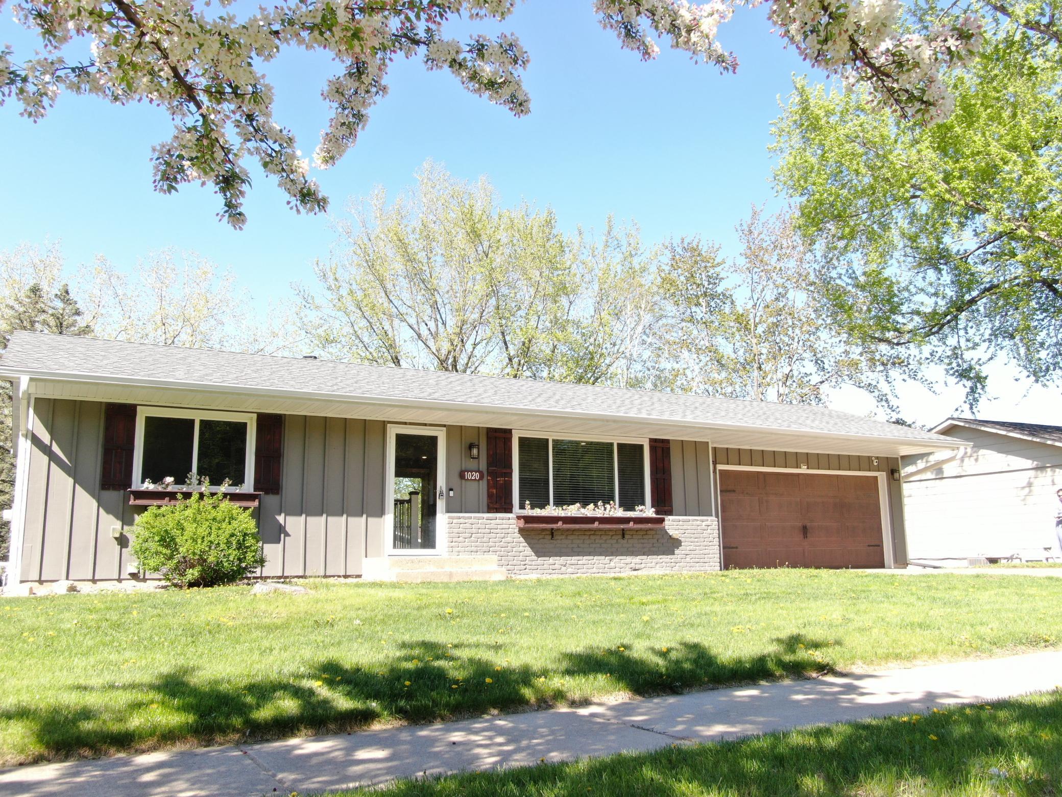 1020 Pioneer Road Red Wing, MN 55066 - Photo 3 of 29
