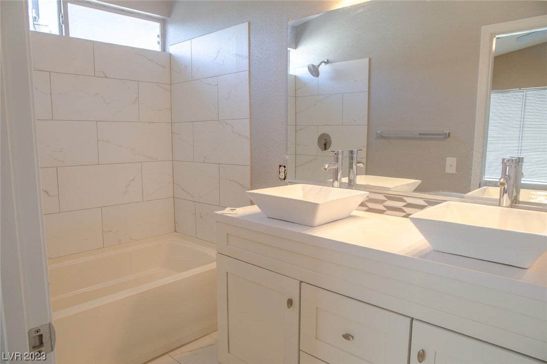 3971 Via Lucia Drive Las Vegas, NV 89115 - Photo 31 of 49