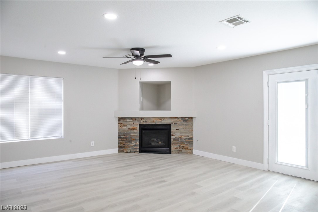 3971 Via Lucia Drive Las Vegas, NV 89115 - Photo 6 of 49