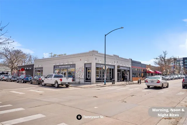 a view of outdoor space with garden view