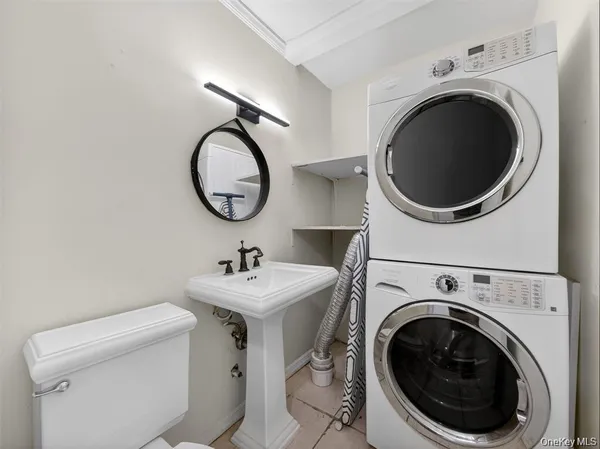 $3,000 | 81 Kearsing Parkway, Unit A, Monsey, NY 10952