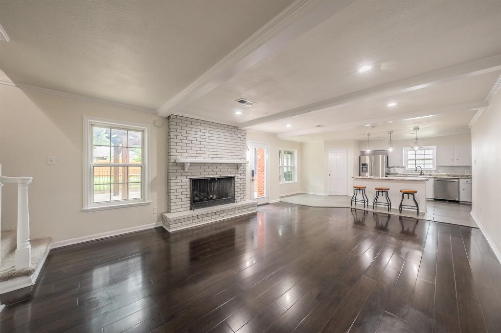 7341 Normandy Road Fort Worth, TX 76112 - Photo 4 of 40