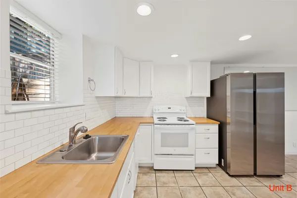 a view of washer and dryer