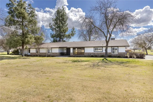 $1,399,999 | 13545 East Bullard Avenue, Clovis, CA 93619