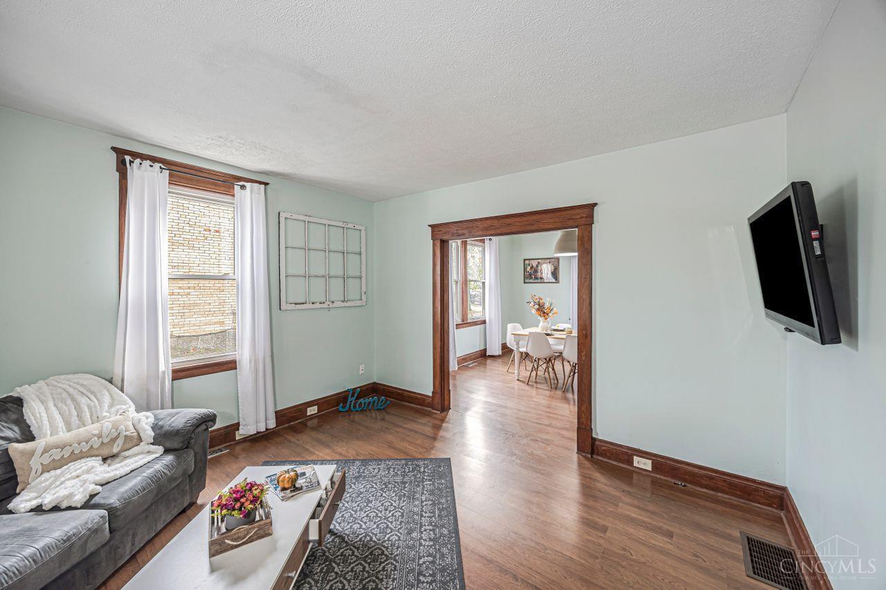 1485 Adams Road Cincinnati, OH 45231 - Photo 3 of 26 Gallery Image 3