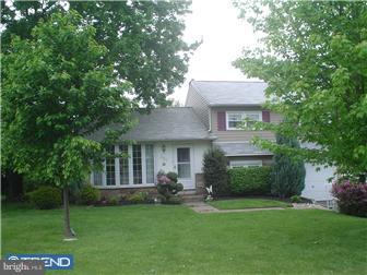 284 Poplar Road Warminster, PA 18974 - Photo 1 of 12 Exterior Front