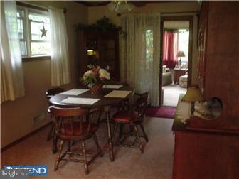 284 Poplar Road Warminster, PA 18974 - Photo 4 of 12 Dining Room