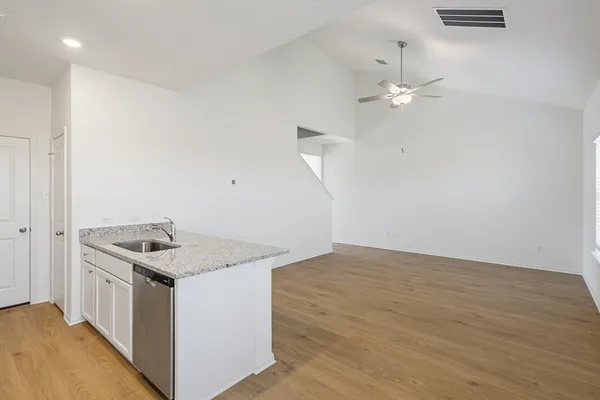 $1,950 | 23031 Glory Orchid Drive, Hockley, TX 77447