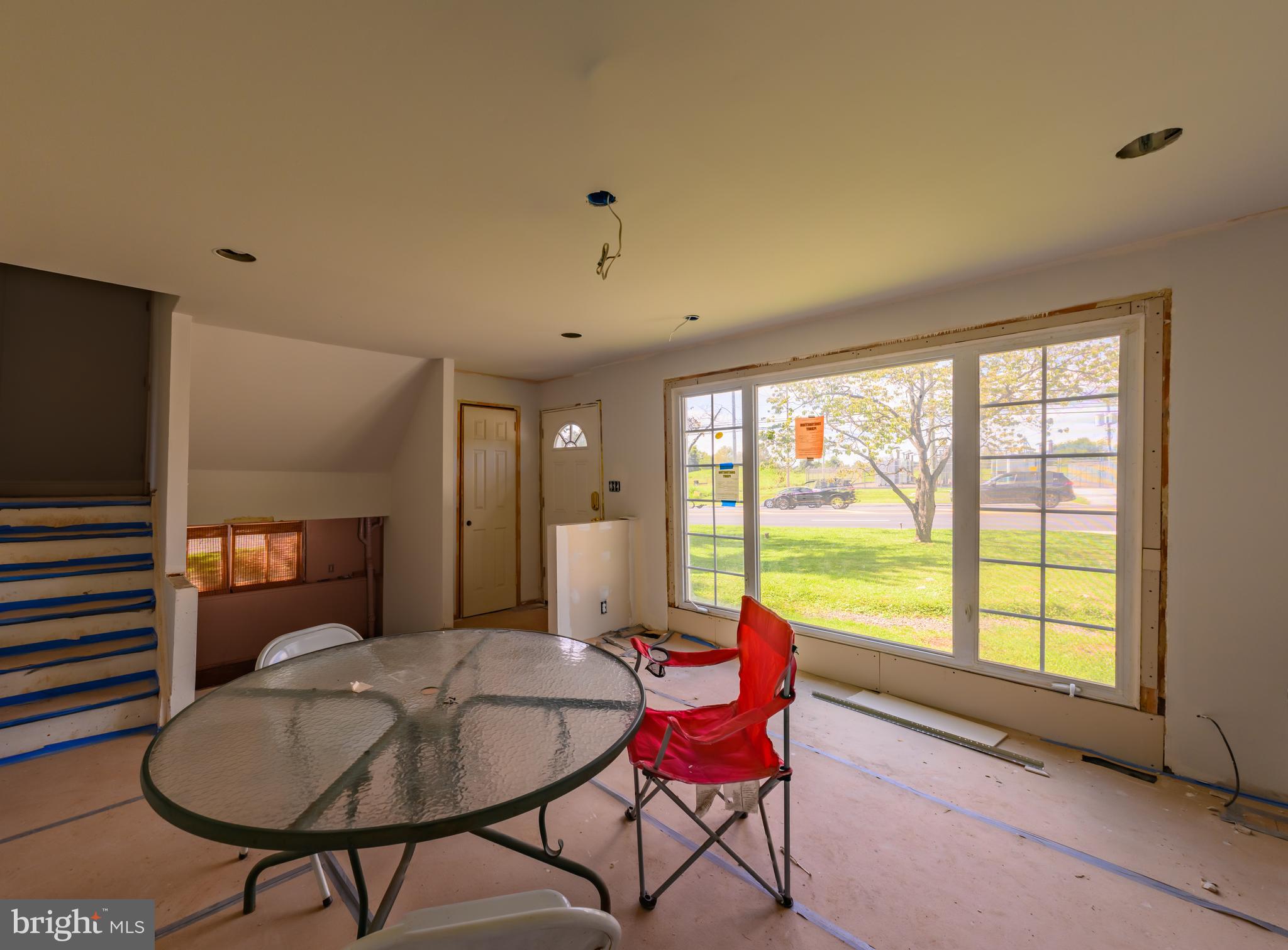 1180 South Trooper Road Norristown, PA 19403 - Photo 5 of 19 Light and bright living room.